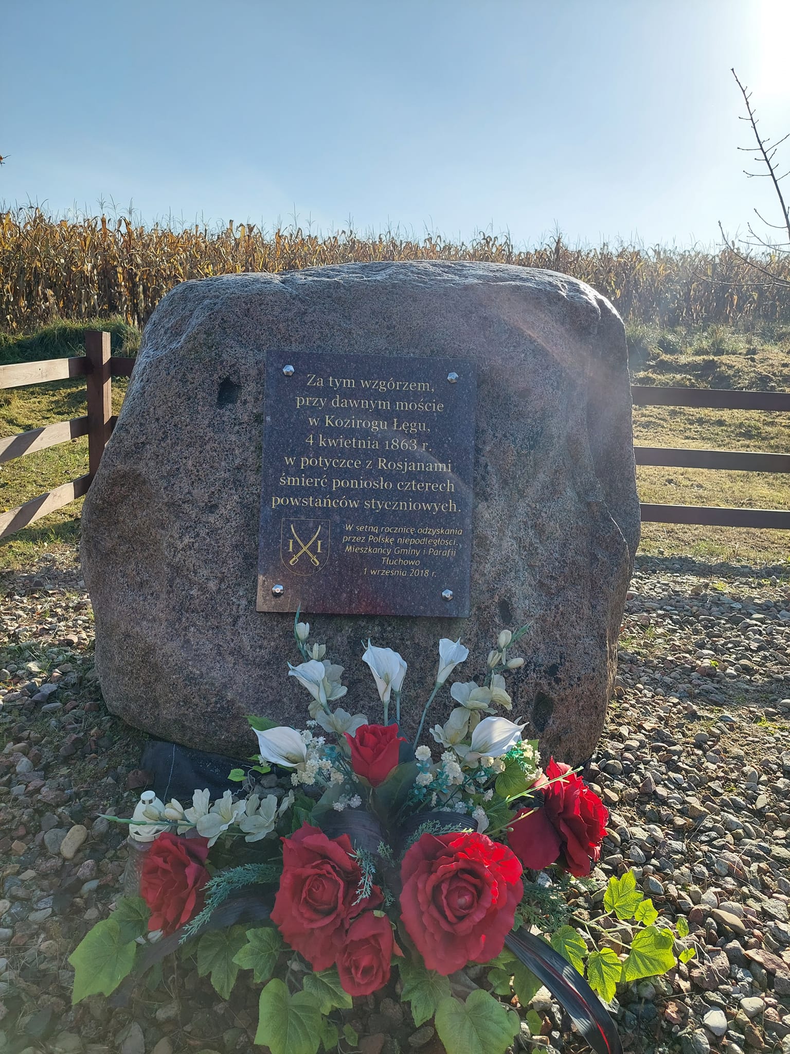 pomnik powstańców styczniowych w kozim rogu rzecznym