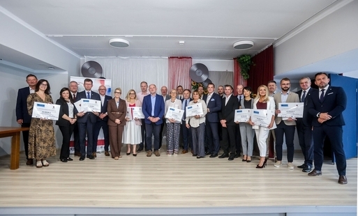 Zdjęcie do Nowy projekt dla senior&oacute;w 60+